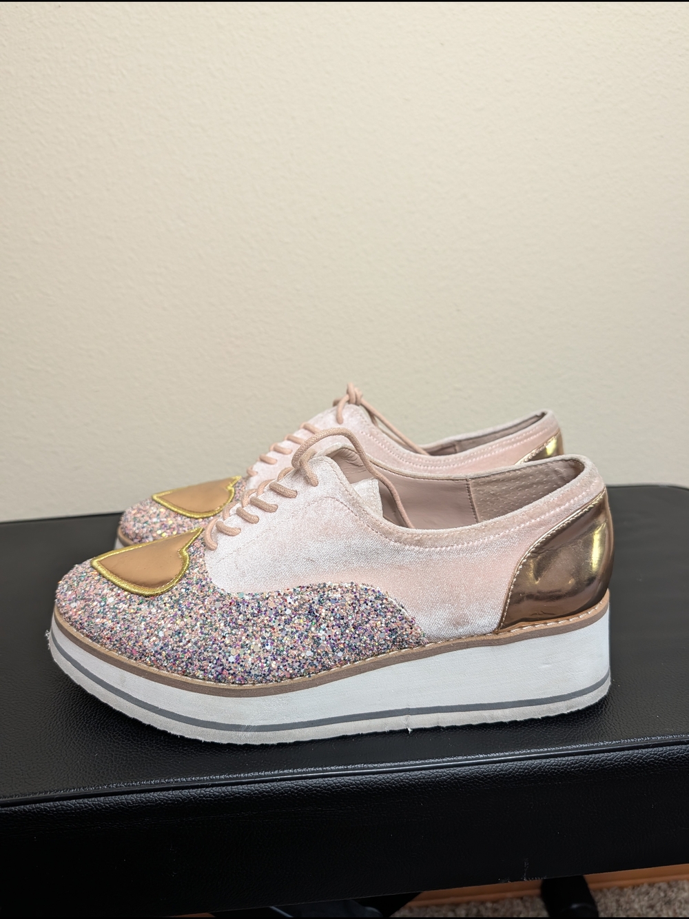 Betsey Johnson Walker Glitter Platform Sneakers Heart Patch Pink Size 9 - Picture 3 of 11